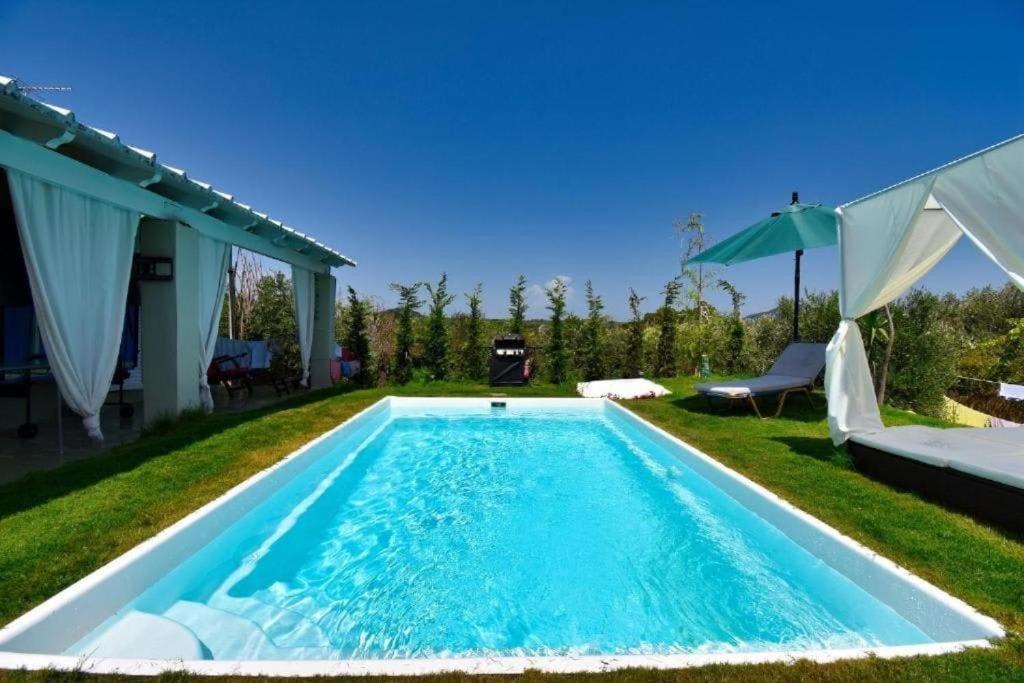 Nirvana In Halikounas